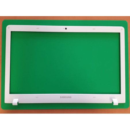 Samsung – Contour écran Samsung NP270E5G – BA97-04019B – pièce détachée PC portable