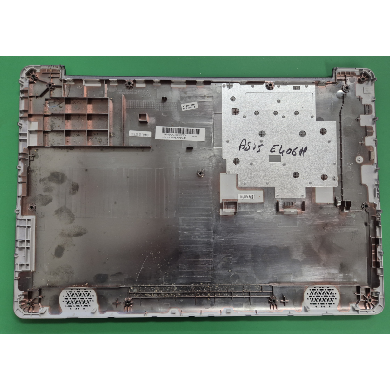Plasturgie de base Asus e406m