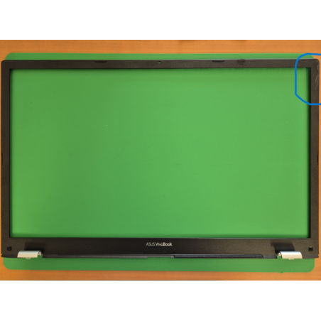 Contour écran Asus D712D