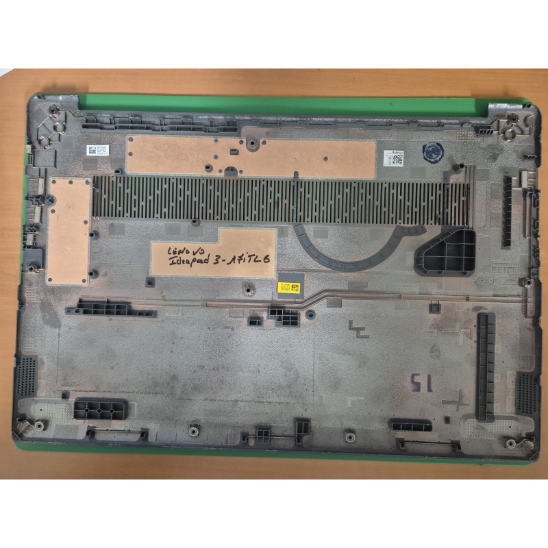 Lenovo – Base IdeaPad 3-17ITL6 – Référence inconnue – pièce détachée PC portable