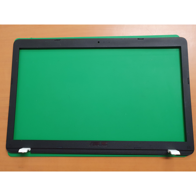 Contour écran Asus f751sa